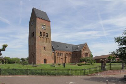 Noordelijk-Nederlandse Romano-Gotische stijl: Bartholomeuskerk, Stedum